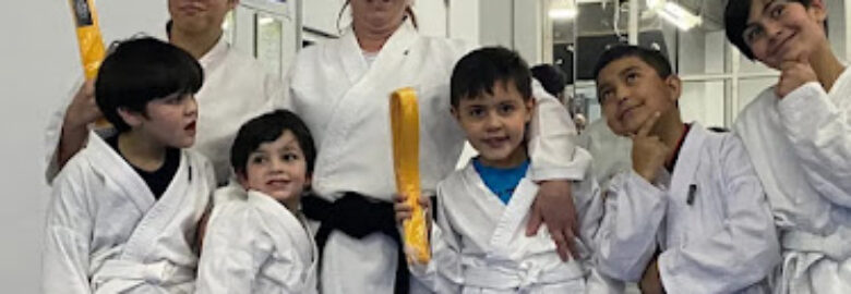 Dragão Dourado karatê-do