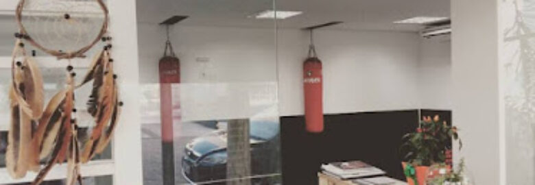 Escola de Artes Corporais La Voz / EACLAVOZ