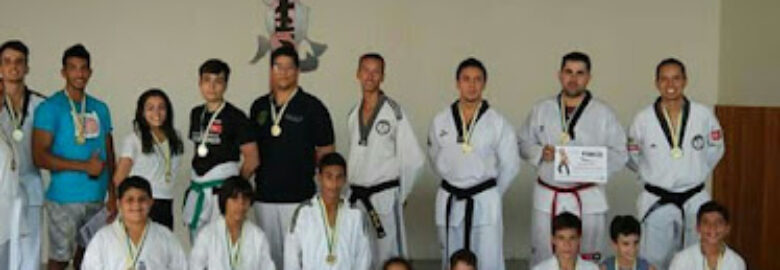 Taekwondo Professor Arnaldo Jose Da Silva Neto – FAIXA PRETA – FGTKD/ CBTKD