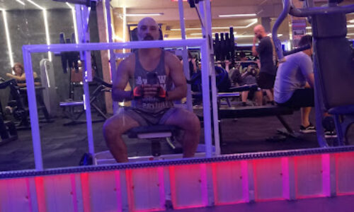 Não emissão de Notas Fiscais, cobranças indevidas, falta de contrato assinado e recusa de cancelamento de plano pela Target Fit Club