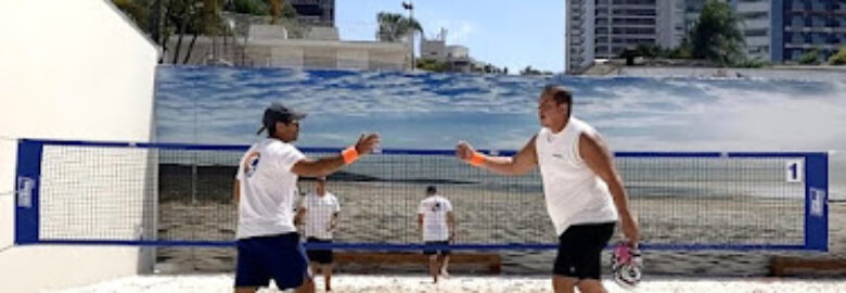 Catita Beach Academia