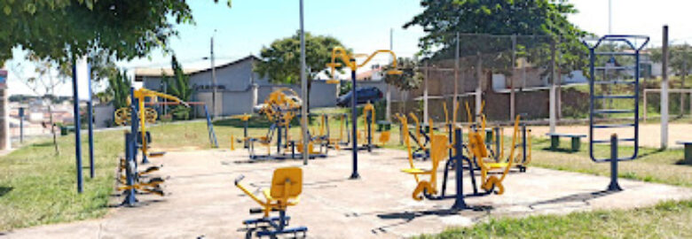 Academia ao ar livre da Praça Dom Diógenes Silva Matthes (Praça da Paróquia Santa Mônica)