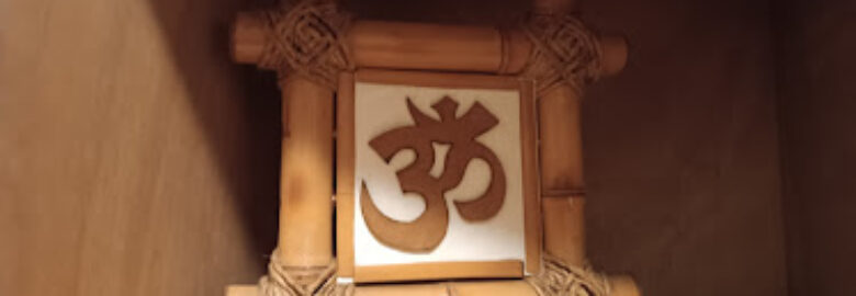 Moksha Escola de Yoga