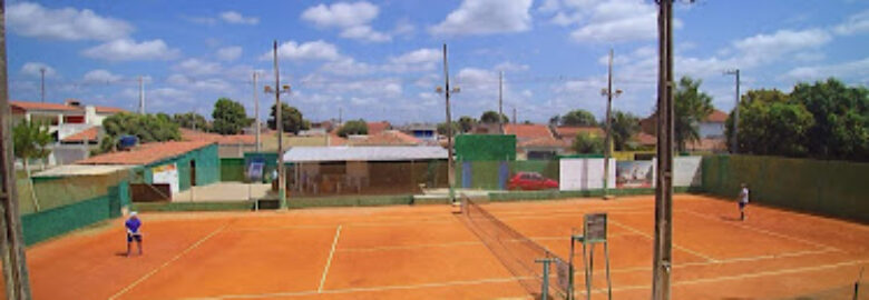 Escolinha de Tênis DeH