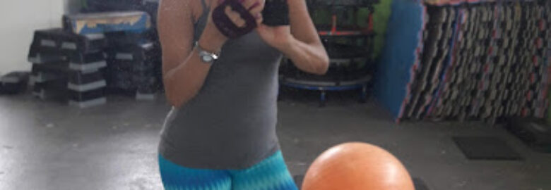 Academia Monster e Fitness