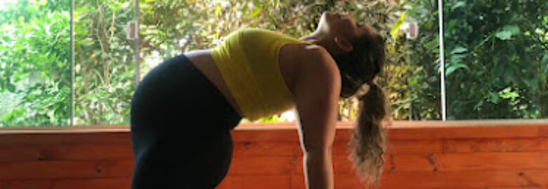 Kamila Goulart YOGA