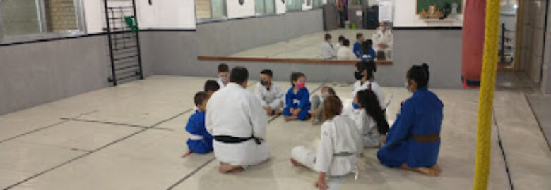 Academia Black Belt Lima